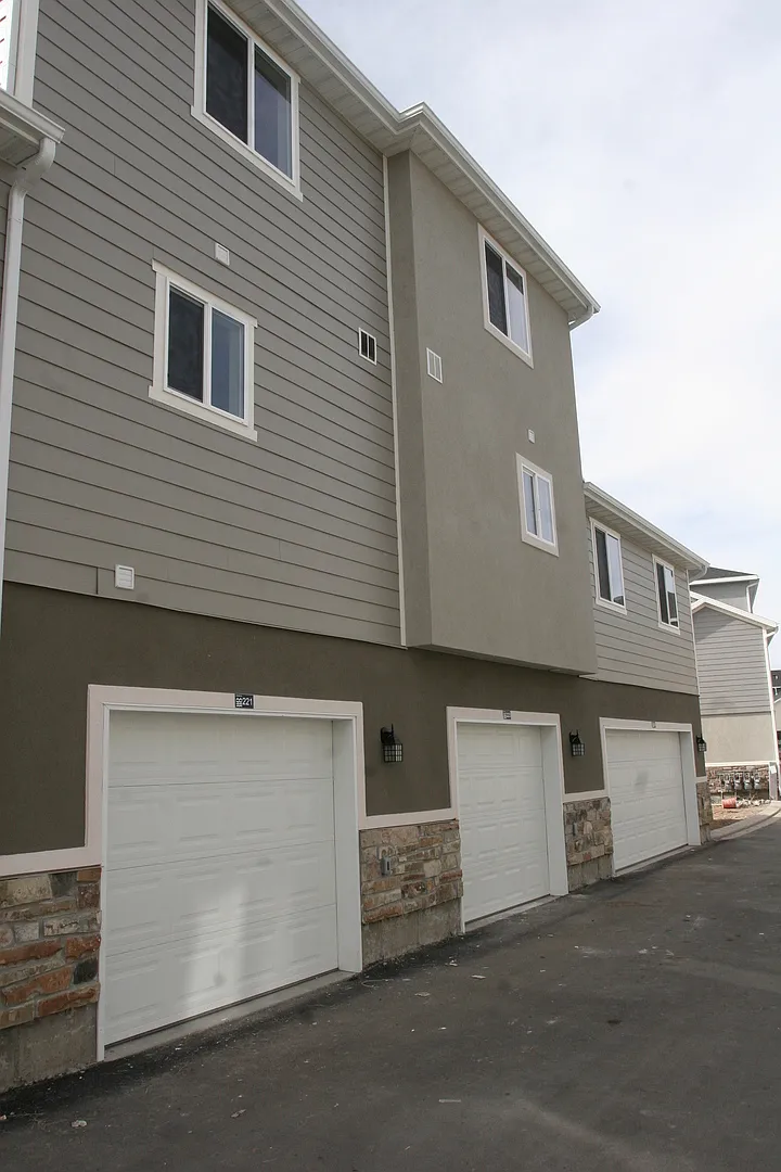 Building Photo - 215 N 680 E
