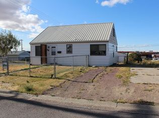 38 4th Ave SW, Cut Bank, MT 59427