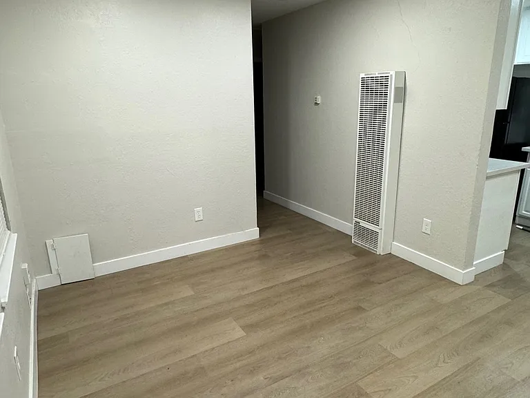 538 Douglas Ave #BACK — Photo 3