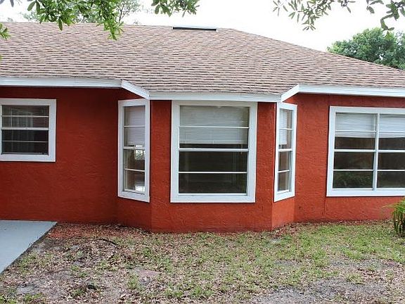 3rd image of 212 Balboa Dr