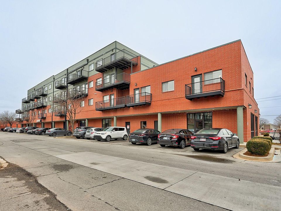 1st image of 1200 12th Ave SE #1213