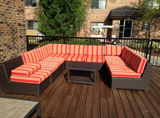 765 E Independence Dr APT 5, Palatine, IL 60074