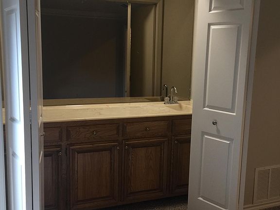 This area is perfect for entertaining for any occasion