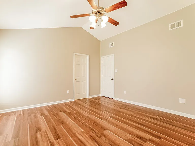 7089 Willow Point Dr — Photo 10