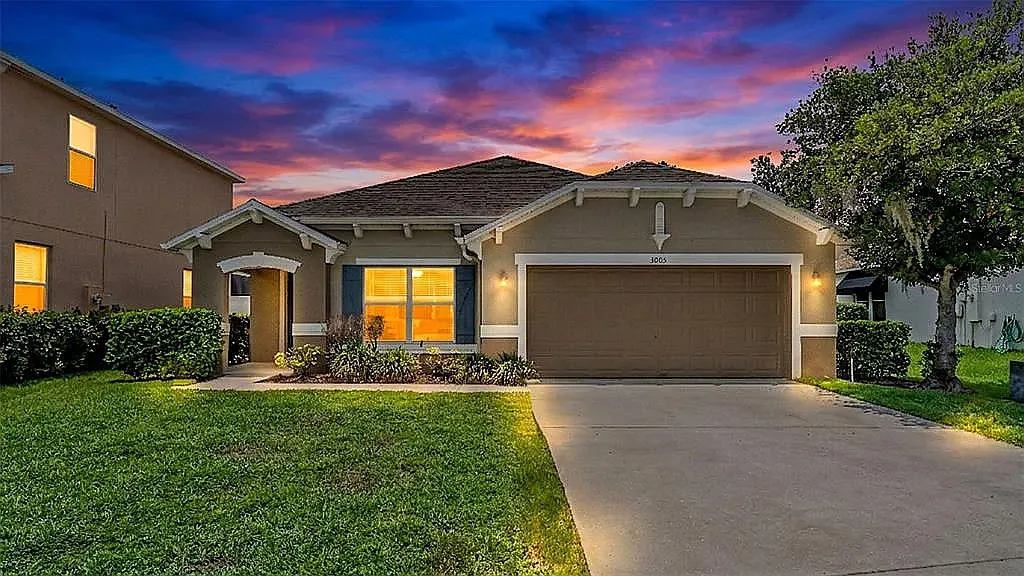 3 bed, 1936 sqft, $2,250 — Photo 1