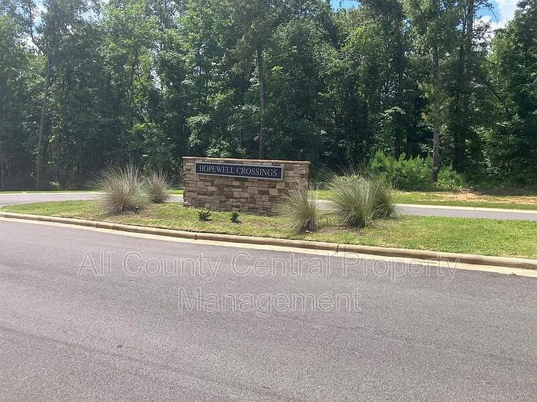3870 Barton Ln — Photo 4