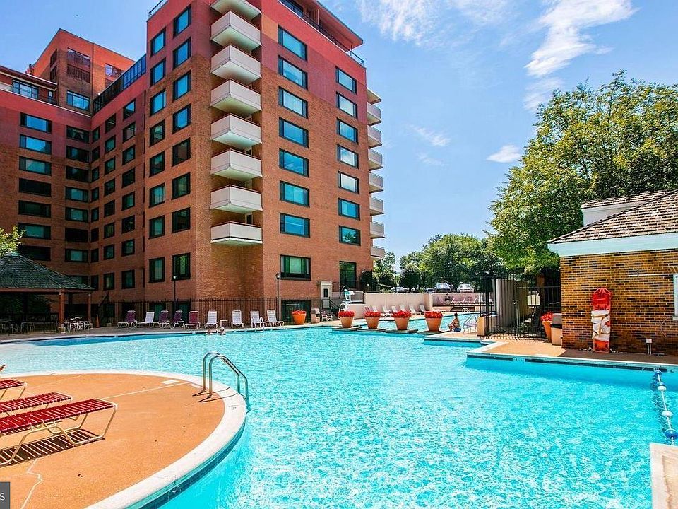 1st image of 1111 Arlington Blvd APT 329
