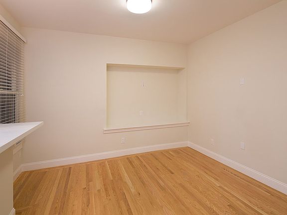 3rd image of 1424 Polk St APT 21