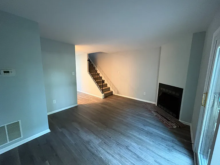 2510 Pond View Dr — Photo 5