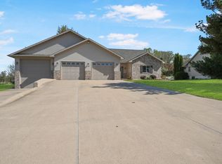 202 6th St, Traer, IA 50675