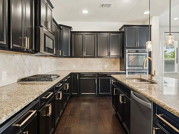 4th image of 1549 Westborough Ln