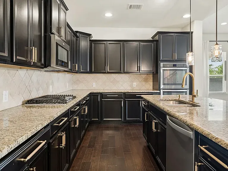 1549 Westborough Ln — Photo 4
