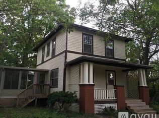 3581 Textile Rd, Saline, MI 48176