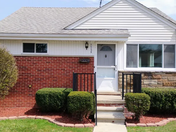 23162 Saxony Ave, Eastpointe, MI 48021