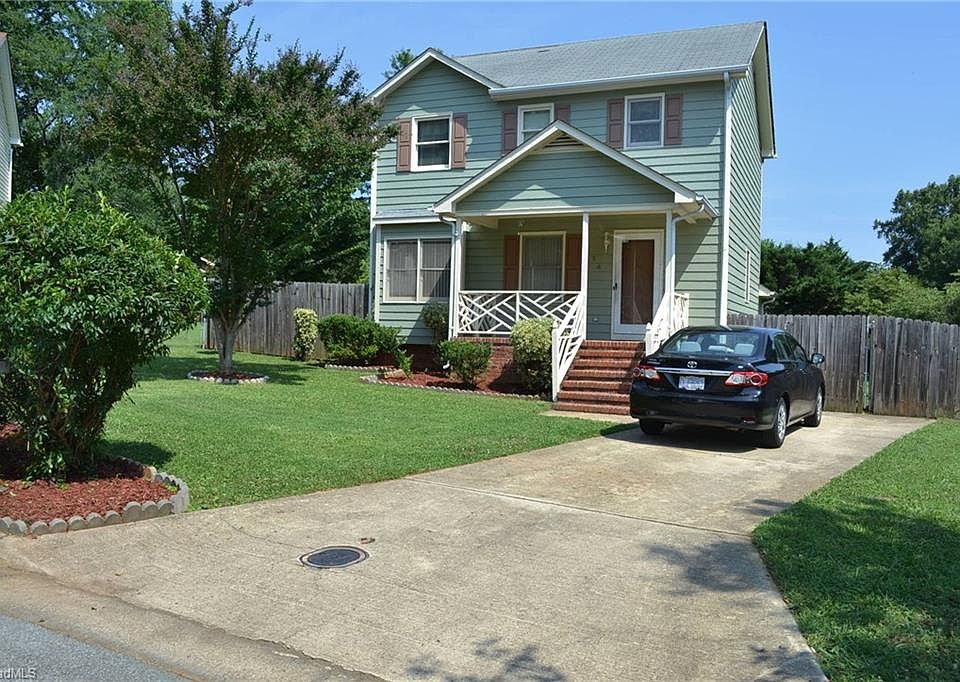 1st image of 14 Lord Foxley Ct