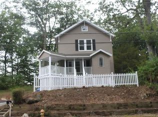 264 Park Rd, Waterbury, CT 06708