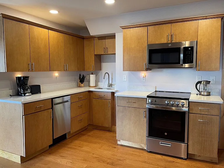 3212 1/2 E Macdonald Dr — Photo 2