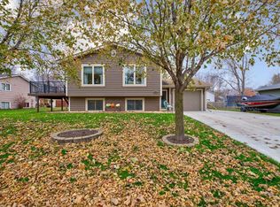 1422 Prairie Ave SW, Faribault, MN 55021
