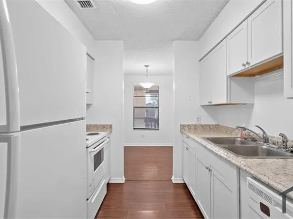 476 Lombard St APT 2D, Orange Park, FL 32073