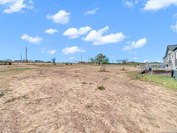 4th image of 138 county road 2665