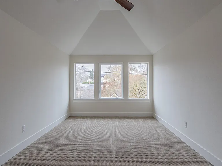 3716 SE Lambert St — Photo 13