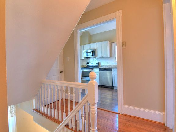 4th image of 315 Highland Ave #2