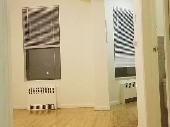 3rd image of 250 N 6th St APT 20