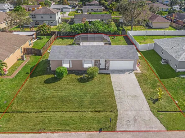 2049 SW Aquarius Lane, Port St Lucie, FL 34984