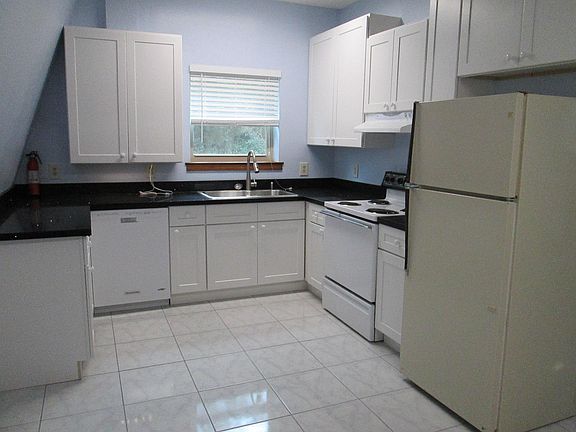 4th image of 9288 Beatrice Dr