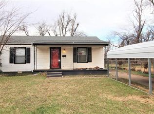 704 N Redbud Dr, Midwest City, OK 73110