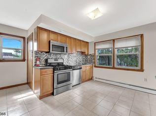 124 Roosevelt Ave, Cranford, NJ 07016