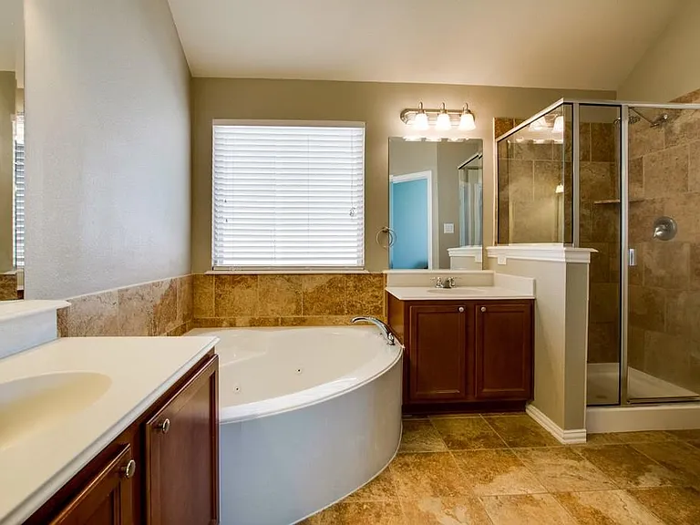 15009 Frisco Ranch Dr — Photo 2