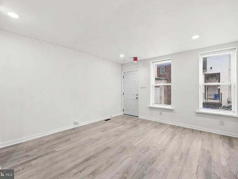 1506 S Bambrey St — Photo 2
