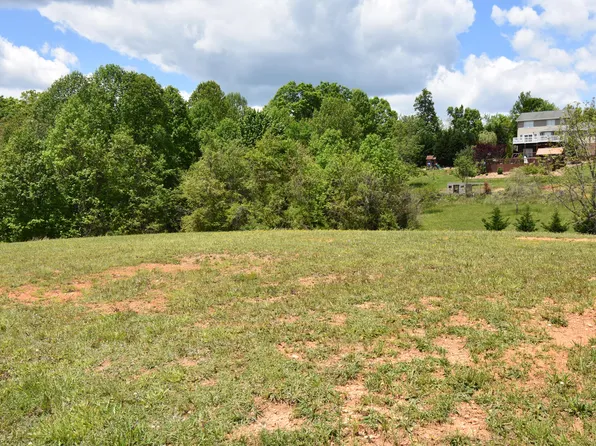 510 Conner Lyons Dr, Surgoinsville, TN 37873