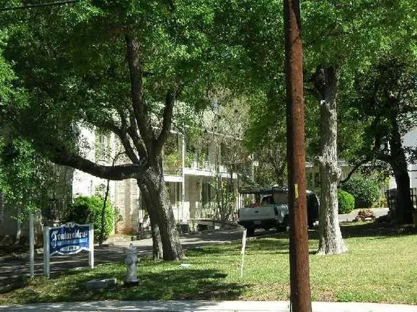 2516 Enfield Rd APT 202, Austin, TX 78703