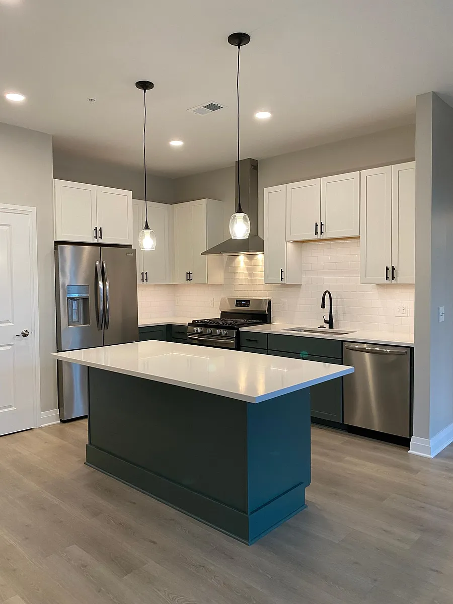 Building Photo - 6633 Dale Dr #314