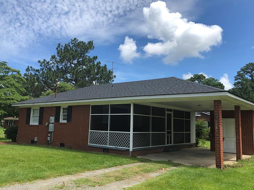 2nd image of 200 Forest Dr