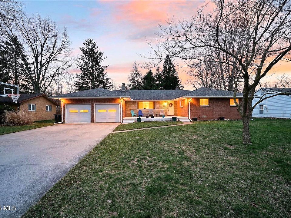 1st image of 915 Carol Rd