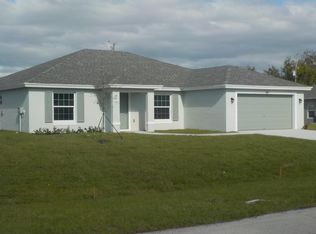 921 SE Thornhill Dr, Port Saint Lucie, FL 34983