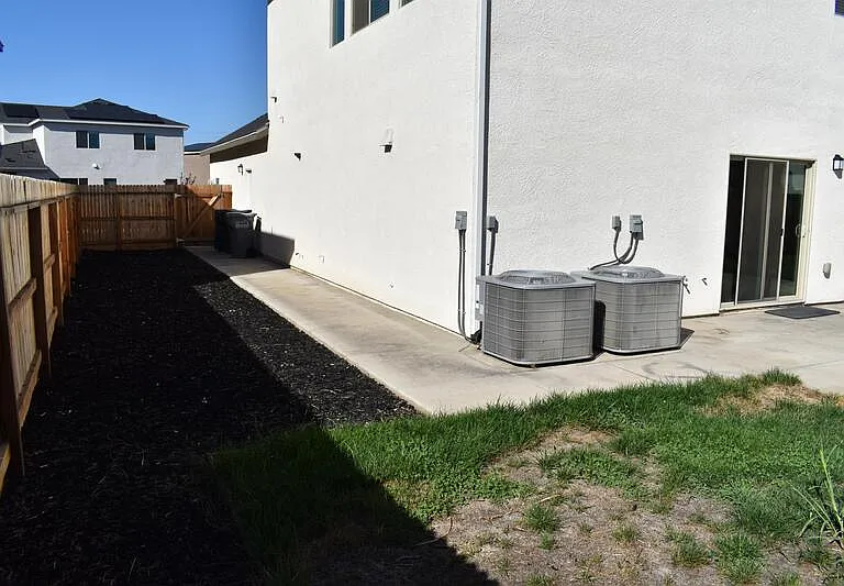 2430 Quesada Dr #2 — Photo 36