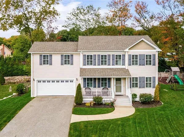 45 Conifer Dr, North Providence, RI 02904