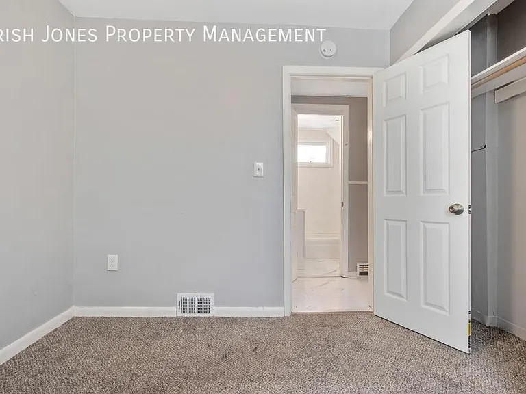 76 Hammerschmidt Ave #LOWER — Photo 16
