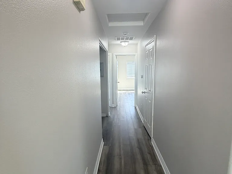 215 N Spruce Ave #C — Photo 4