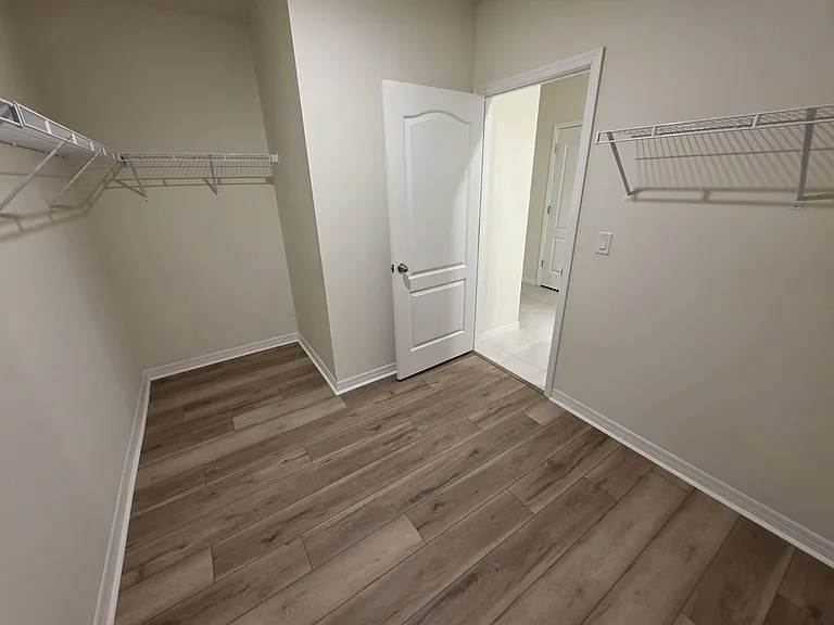 204 Sunset Point Dr — Photo 10