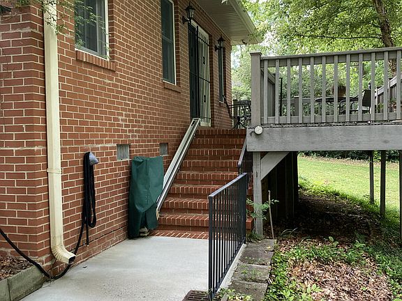 3rd image of 133 Ten Knolls Dr