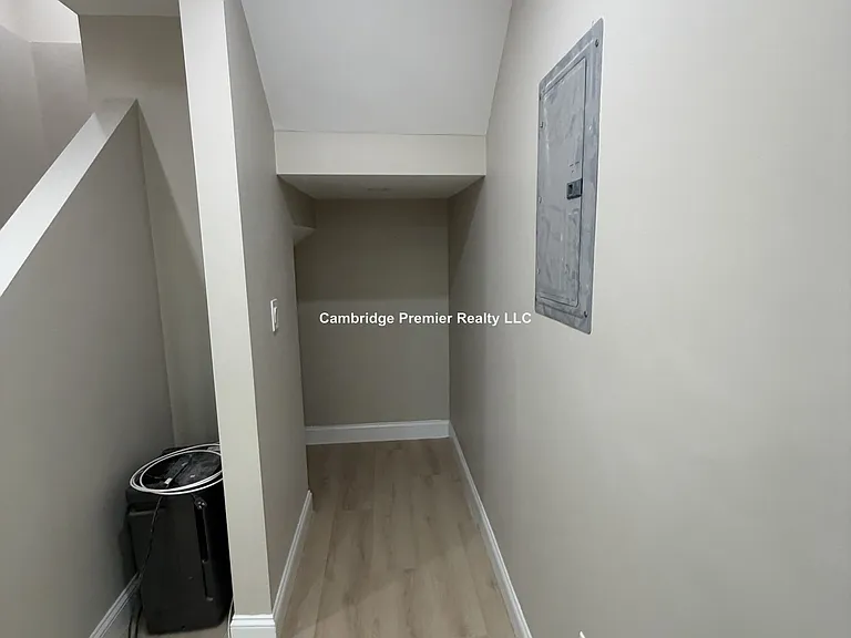 233 Highland Ave #1 — Photo 11