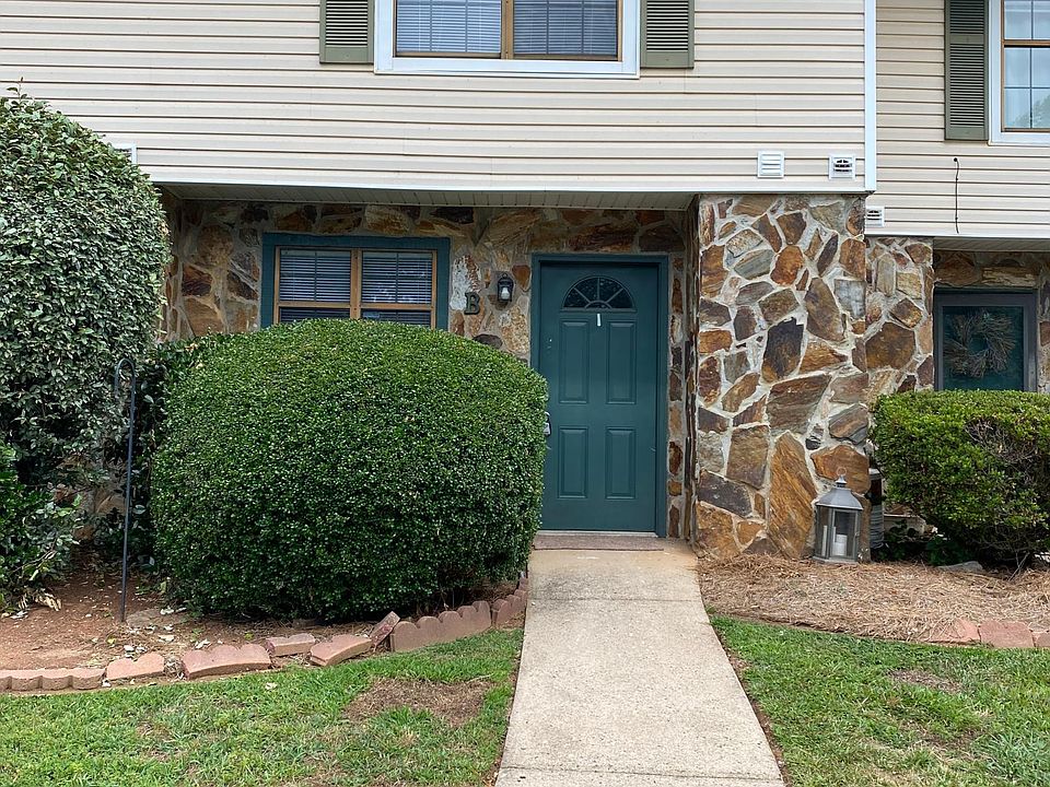1st image of 2502 Hidden Cove Ct APT B