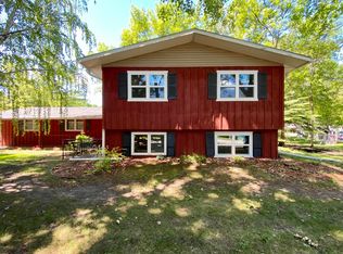721 8th St SE, East Grand Forks, MN 56721