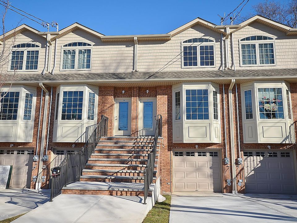 1st image of 16 Bamberger Ln