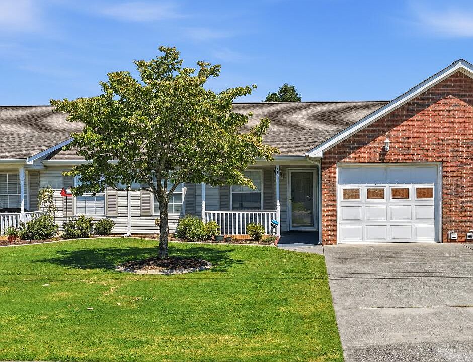 1st image of 83 Flagstone Dr